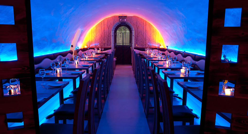 La Perla restaurant with colour changing LED Tape 